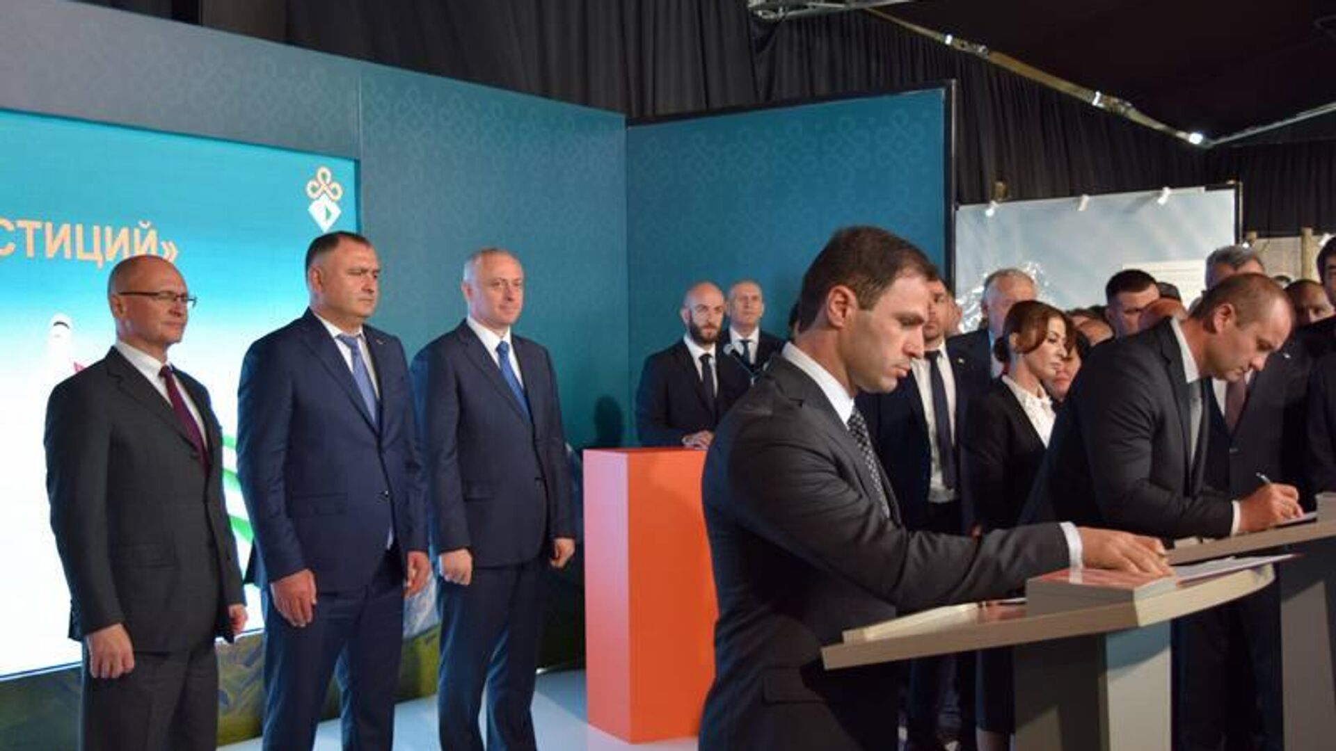 Сухум и Цхинвал стали городами-побратимами Сухум и Цхинвал стали городами-побратимами - Sputnik Абхазия, 1920, 20.09.2025