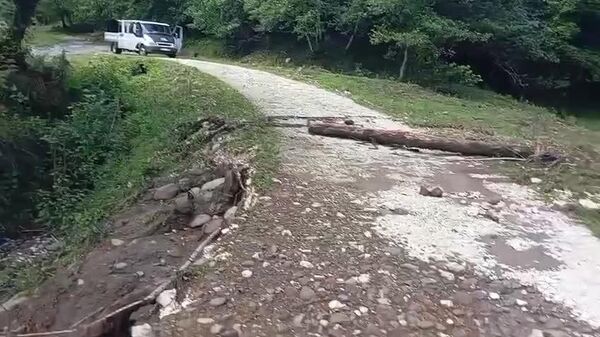 Поврежден главный водовод в селе Речх Галского района, в связи с чем в городе возникли перебои водоснабжения - Sputnik Аҧсны