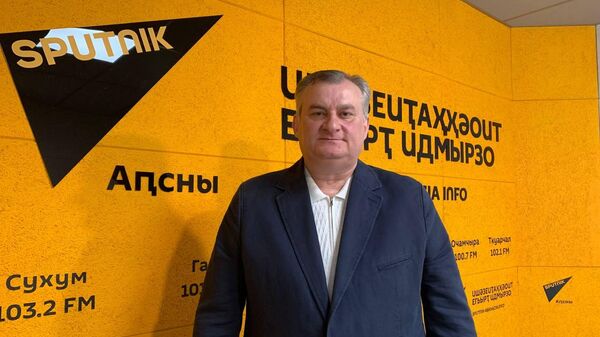 Развивать и модернизировать: как изменится медицина в Абхазии - Sputnik Абхазия