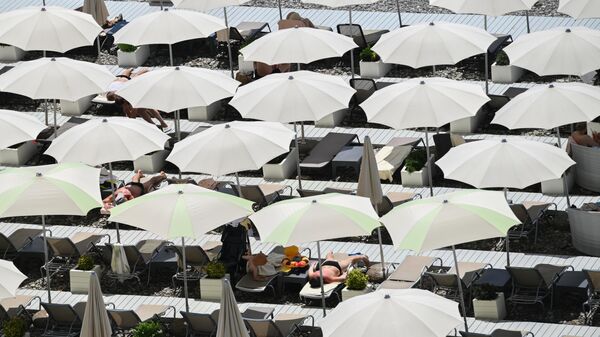 Старт пляжного сезона в Сочи - Sputnik Абхазия