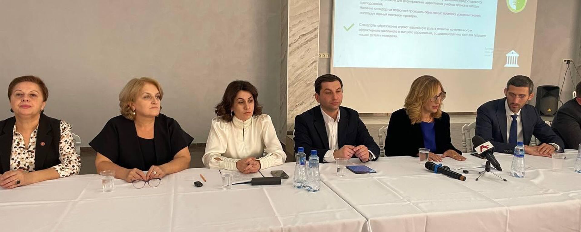 Страт сессия партии “Единая Абхазия”. “Человеческий капитал как основа будущего Абхазии стратегия развития образования” - Sputnik Абхазия, 1920, 25.09.2025