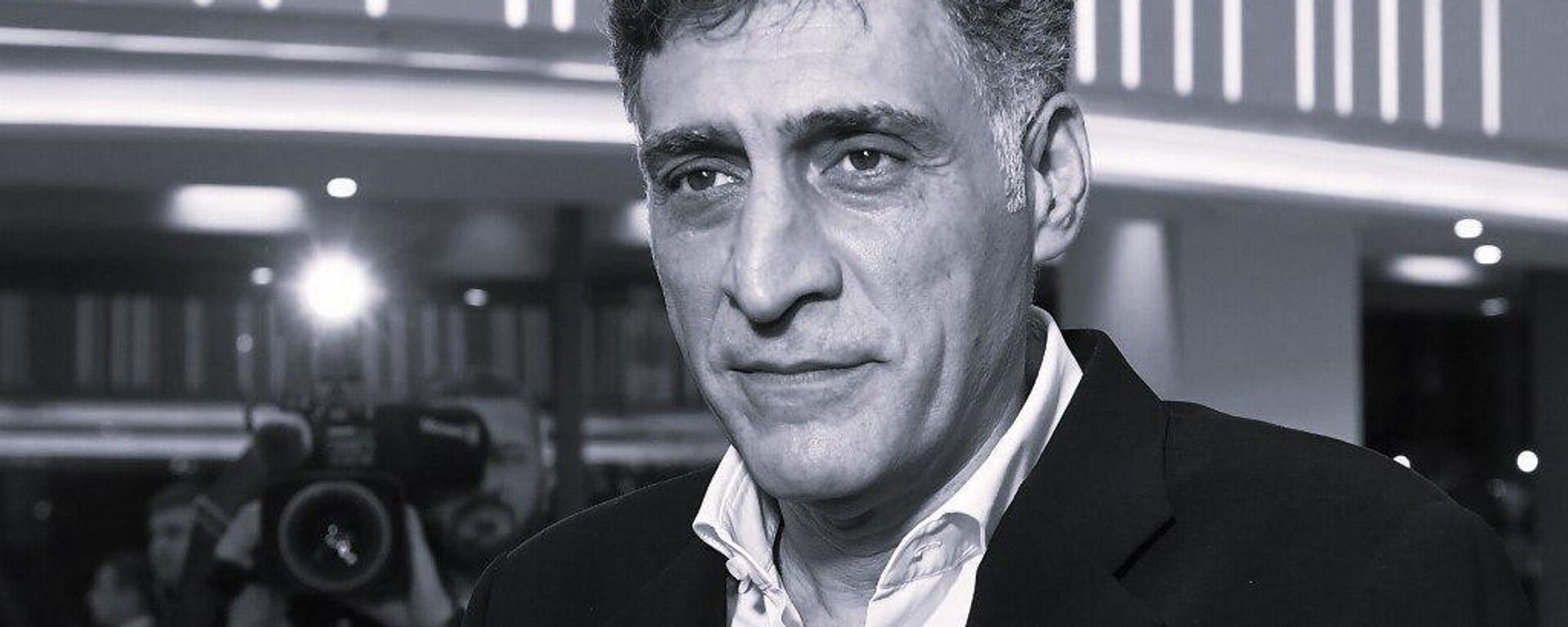 Умер известный кинорежиссер, теле- и радиоведущий Тигран Кеосаян, сообщила его супруга Маргарита Симоньян - Sputnik Абхазия, 1920, 26.09.2025