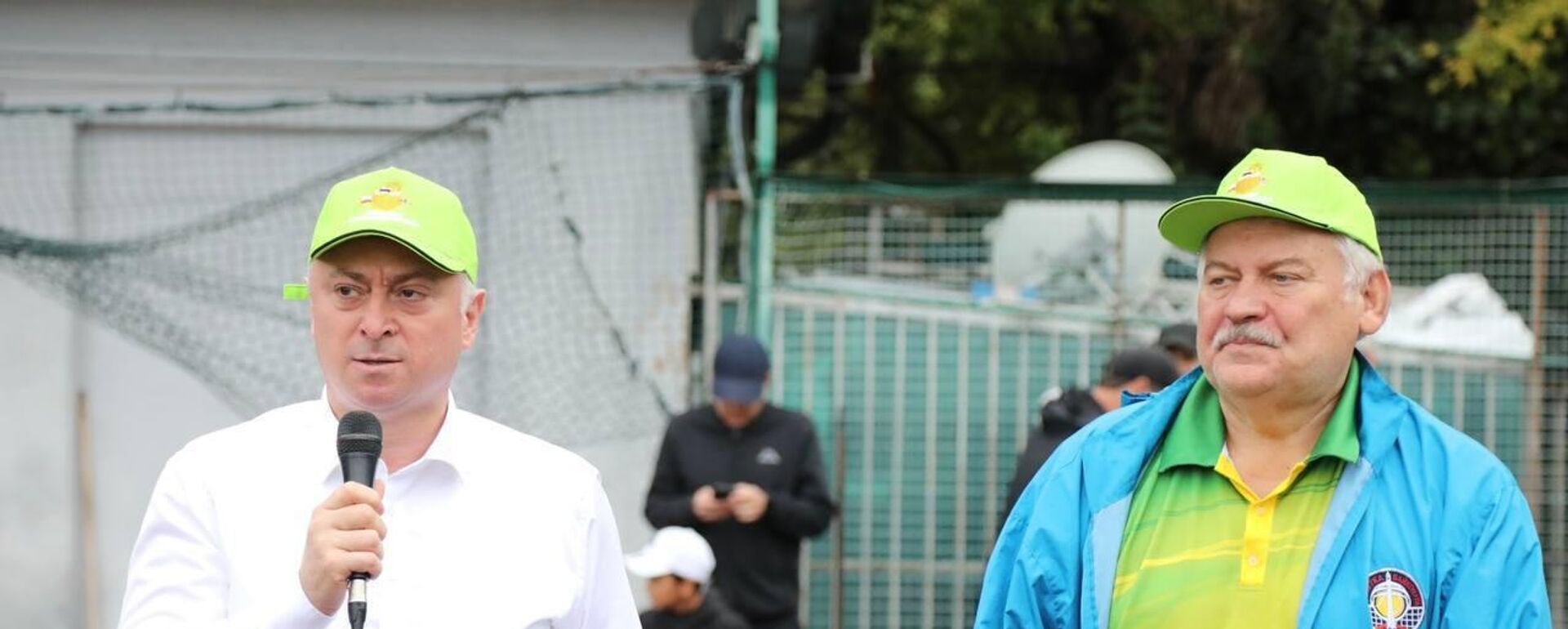 Бадра Гунба принял участие в открытии XXIV международного теннисного турнира Большая Абхазская Шляпа – 2025 в Гагре - Sputnik Абхазия, 1920, 27.09.2025