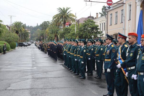 Генеральная репетиция к 32-й годовщине Победы в ОВНА Генеральная репетиция к 32-й годовщине Победы в ОВНА - Sputnik Абхазия