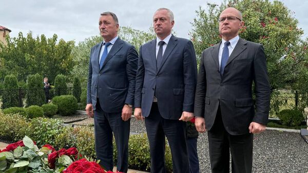 Память второго президента Абхазии Сергея Багапш почтили в селе Джгерда - Sputnik Абхазия