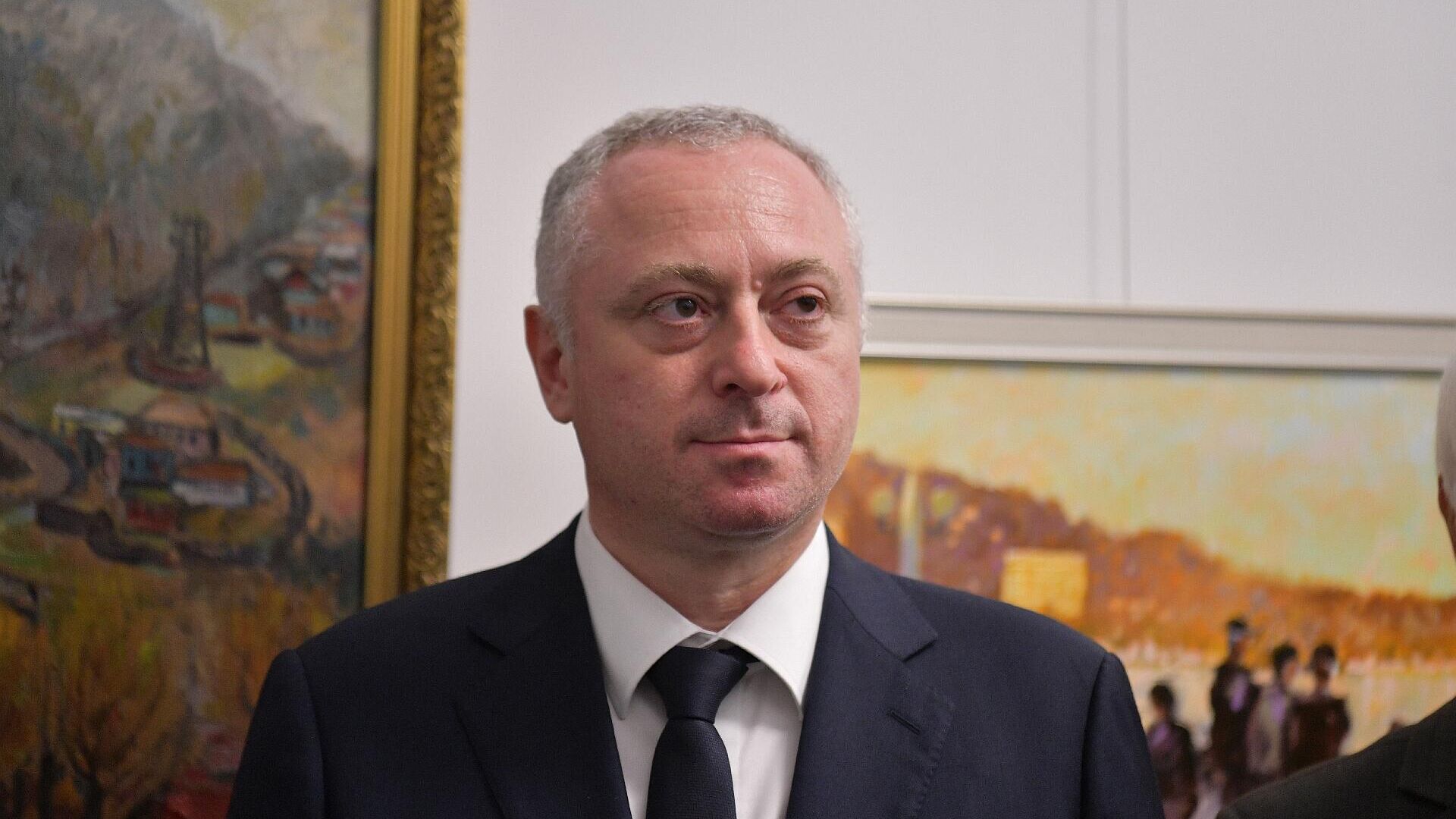 Президент Абхазии Бадра Зурабович Гунба в ЦВЗ Президент Абхазии Бадра Зурабович Гунба в ЦВЗ - Sputnik Абхазия, 1920, 04.11.2025