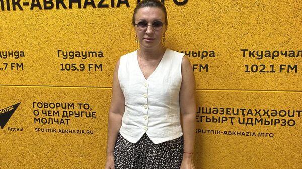 Почему в Абхазии туристический спад в бархатный сезон  - Sputnik Абхазия