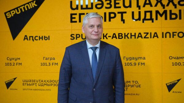 История, оппозиция и сигналы России: Маркедонов о политической обстановке в Абхазии - Sputnik Абхазия