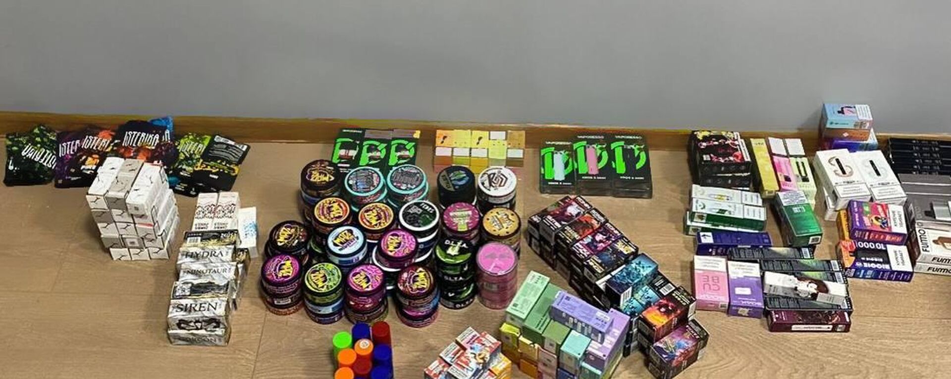 Запрещенную к ввозу никотиносодержащую продукцию изъяли на посту Псоу - Sputnik Абхазия, 1920, 06.10.2025