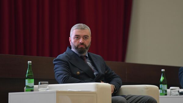 Министр туризма Республики Абхазия Астамур Логуа на форуме Команда Абхазии - Sputnik Аҧсны