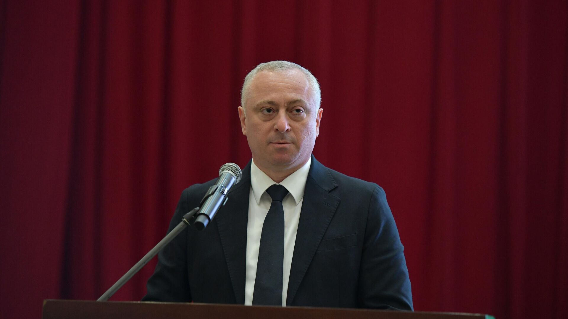 Президент Абхазии Бадра Гунба на форуме Команда Абхазии Президент Абхазии Бадра Гунба на форуме Команда Абхазии - Sputnik Аҧсны, 1920, 20.02.2026