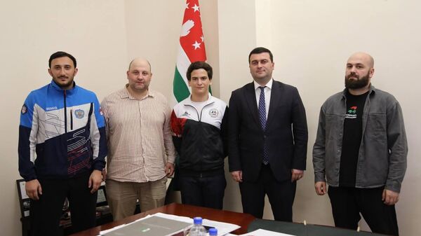Денежные вознаграждения вручили абхазским спортсменам, победителям международных соревнований - Sputnik Абхазия
