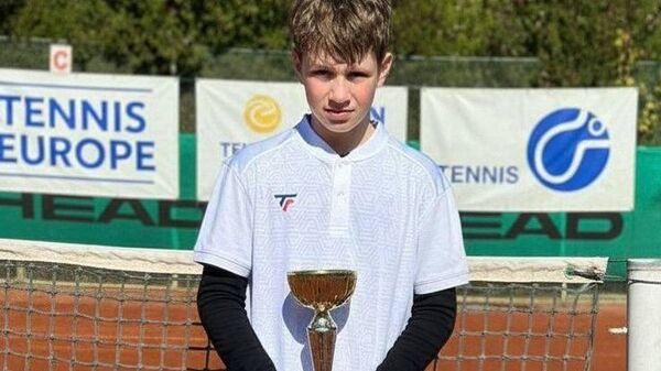 Абхазский теннисист Нестор Цужба выиграл в международном турнире Huskovo Cup 2015 в Болгарии - Sputnik Абхазия