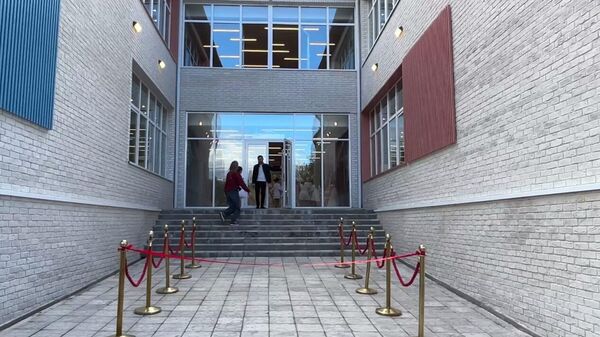 Гудаутская школа № 4 имени Оскара Гвазава открылась после капитального ремонта - Sputnik Аҧсны