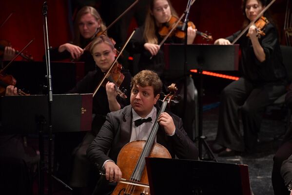 Народной артистке Абхазии и России аккомпанировал Национальный филармонический оркестр России под управлением Владимира Спивакова. - Sputnik Абхазия