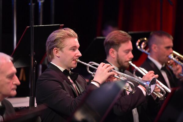 Концерт был посвящен 80-летию Победы в Великой Отечественной войне. - Sputnik Абхазия