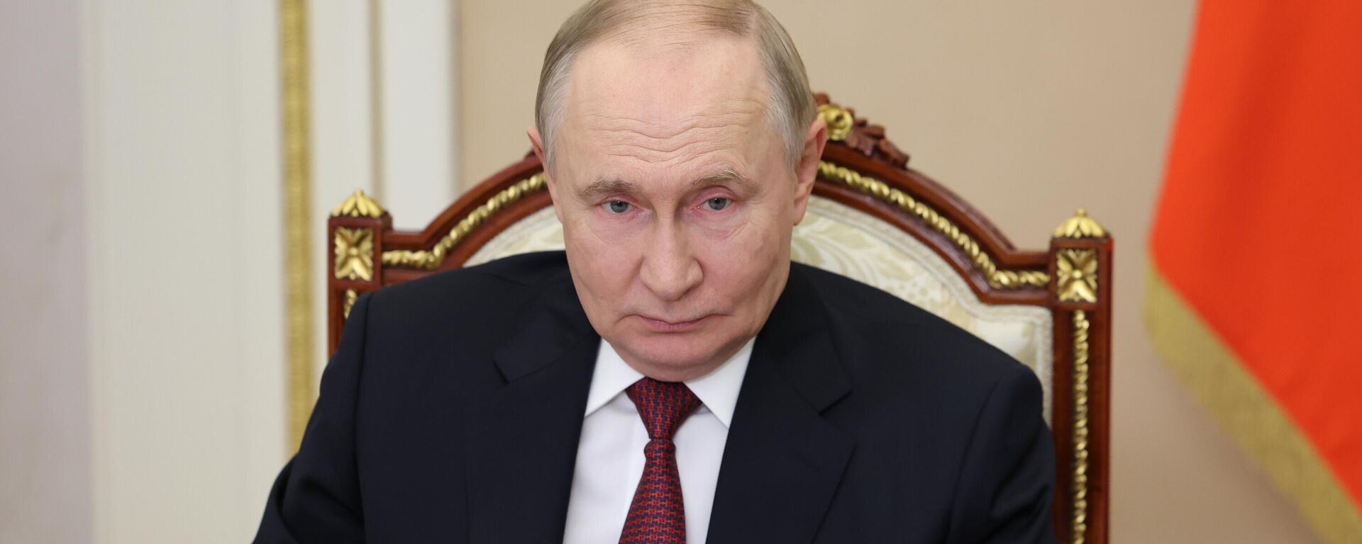 Президент Владимир Путин принял участие в открытии новых дорожных объектов - Sputnik Абхазия, 1920, 22.10.2025