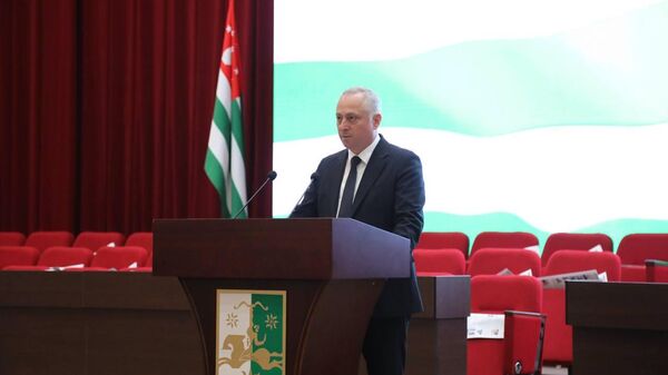 Выступление Президента Абхазии Бадры Гунба на юбилейном торжестве партии Амцахара - Sputnik Абхазия