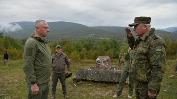 Бадра Гунба прибыл на завершающий этап оперативно-тактических учений - Sputnik Абхазия