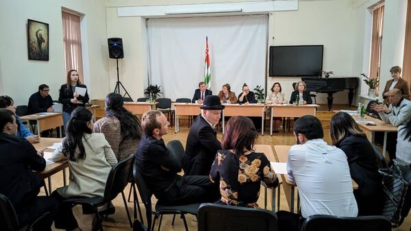 Второй очный этап конкурса Навигаторы детства Республики Абхазия прошел на базе Сухумской школы №10 - Sputnik Абхазия