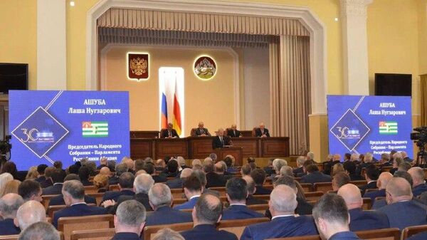 Парламент Абхазии участвовал в торжествах к 30-летию парламента Северной Осетии – Алании - Sputnik Абхазия
