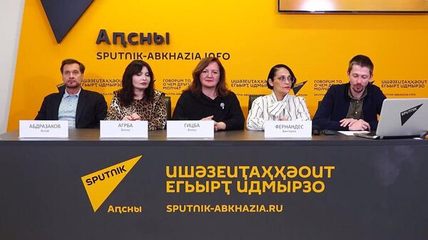  Сон музыканта и уникальные возможности: о конкурсе-лаборатории Алисы Гицба рассказали в Sputnik  - Sputnik Абхазия
