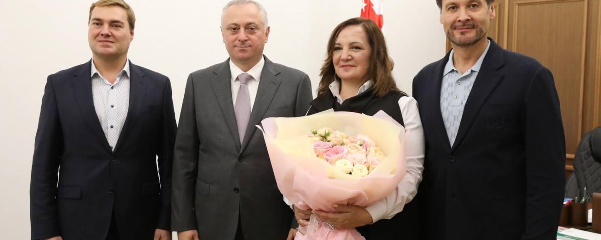 Гунба принял Алису Гицба и членов жюри конкурса Музыка — диалог без расстояний и границ - Sputnik Абхазия, 1920, 20.10.2025