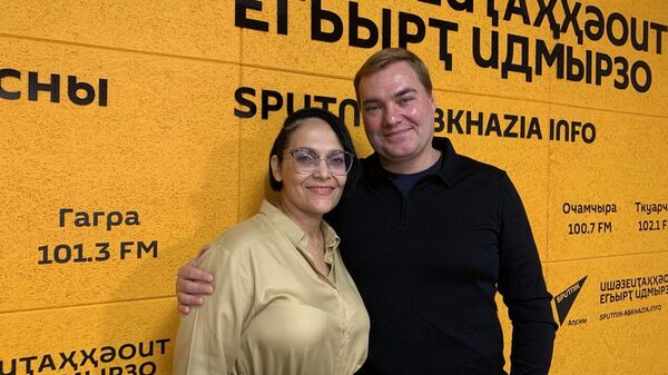 Приглашение в Мексику и Самару: Фернандес и Хохлов о перспективах конкурса Алисы Гицба - Sputnik Абхазия