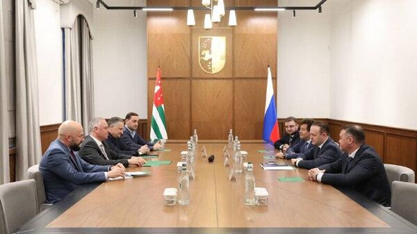 Бадра Гәынбеи Урыстәыла Аҳәынҭқарратә Дума аделегациеи аусеицура азҵаарақәа ирылацәажәеит - Sputnik Аҧсны