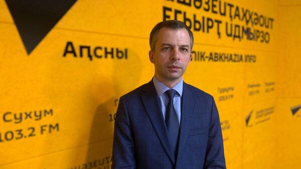 Рост собственных доходов, финпомощь России и госпрограммы: Губаз о бюджете на 2026 год - Sputnik Абхазия