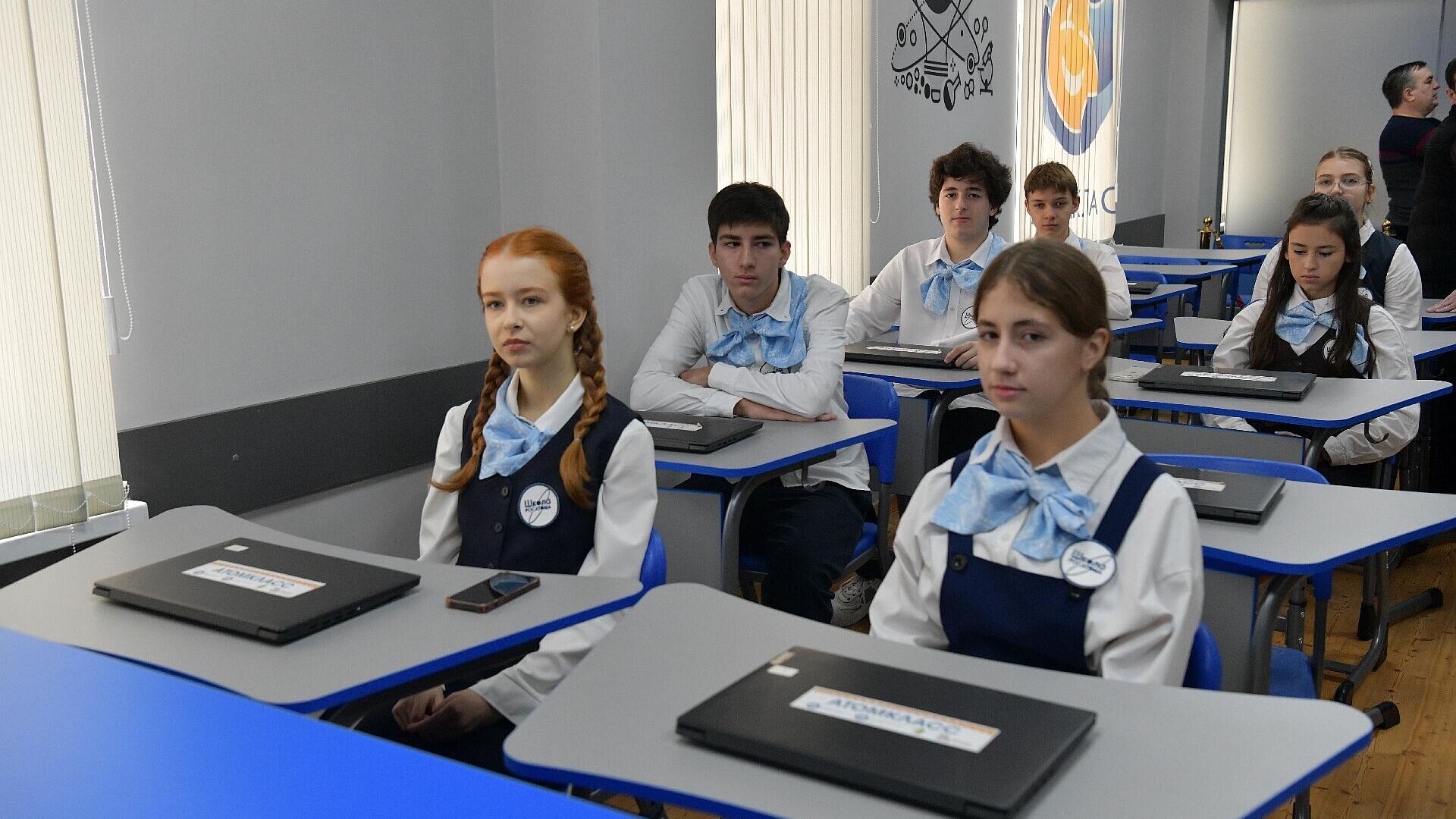 Открытие атом-класса во второй школе г.Сухум Открытие атом-класса во второй школе г.Сухум - Sputnik Абхазия, 1920, 30.10.2025