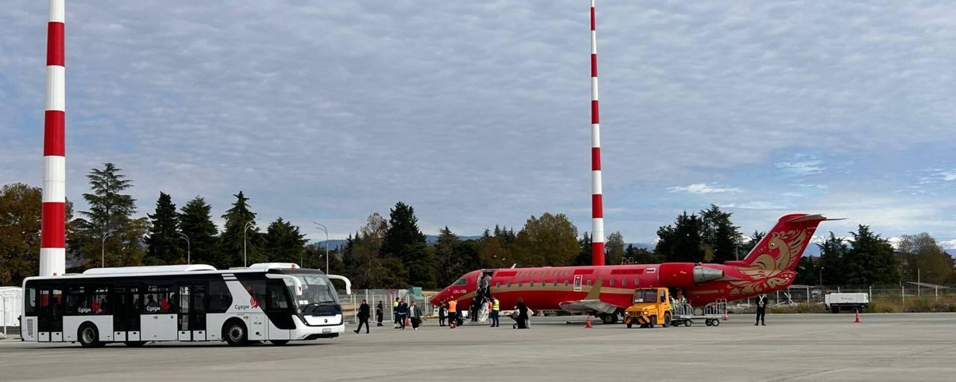 Первый рейс зимнего графика работы сухумского аэропорта прибыл из Москвы - Sputnik Абхазия, 1920, 01.11.2025