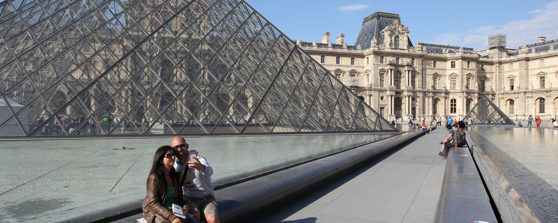 Города мира. Париж - Sputnik Абхазия, 1920, 01.11.2025