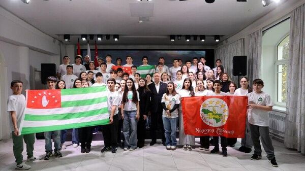 Санкт-Петербург агубернатор Александр Беглов Аԥснынтәи аделегациа дырԥылеит - Sputnik Аҧсны