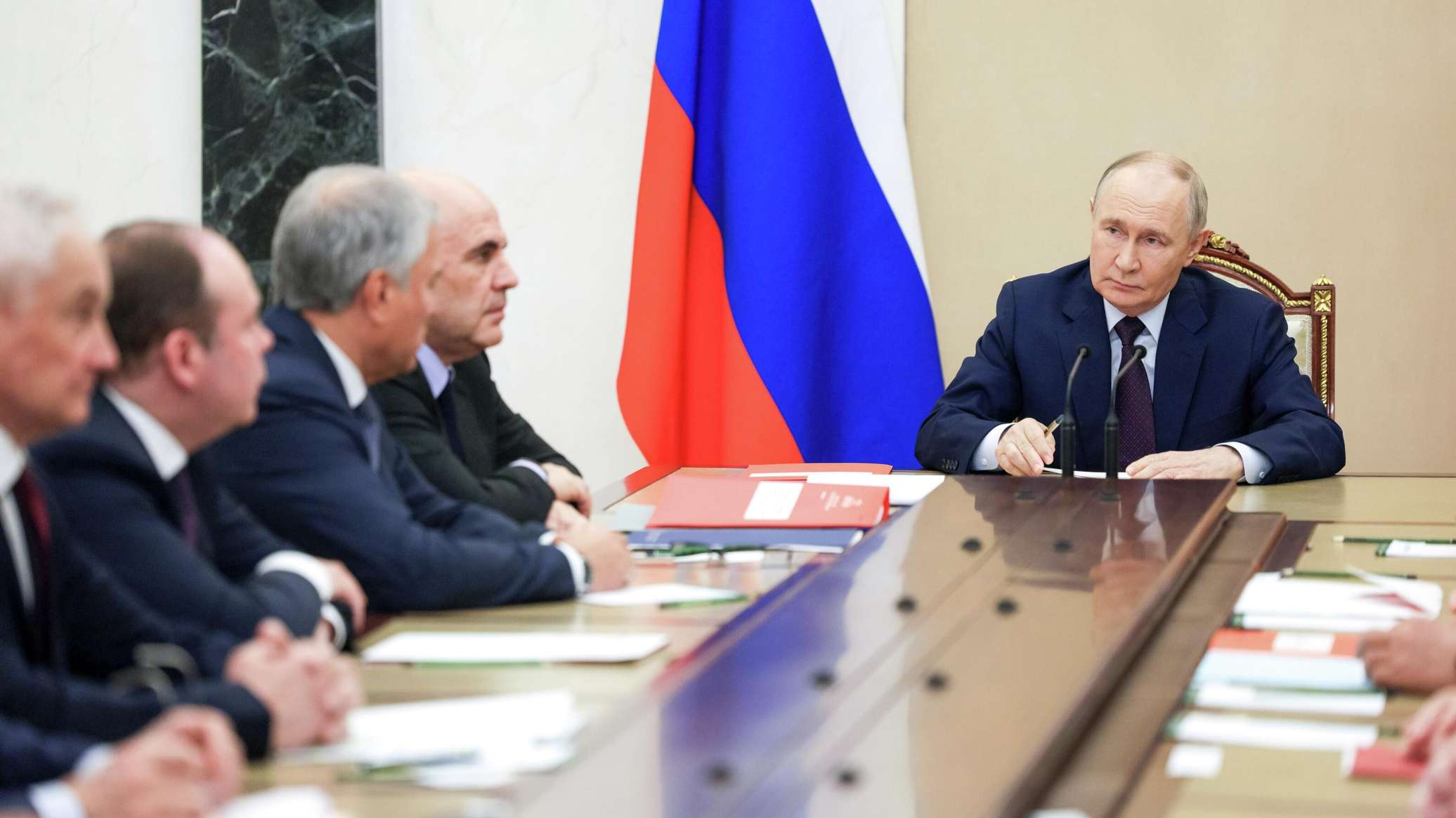Владимир Путин извинился за прерванный спор на заседании Совбеза