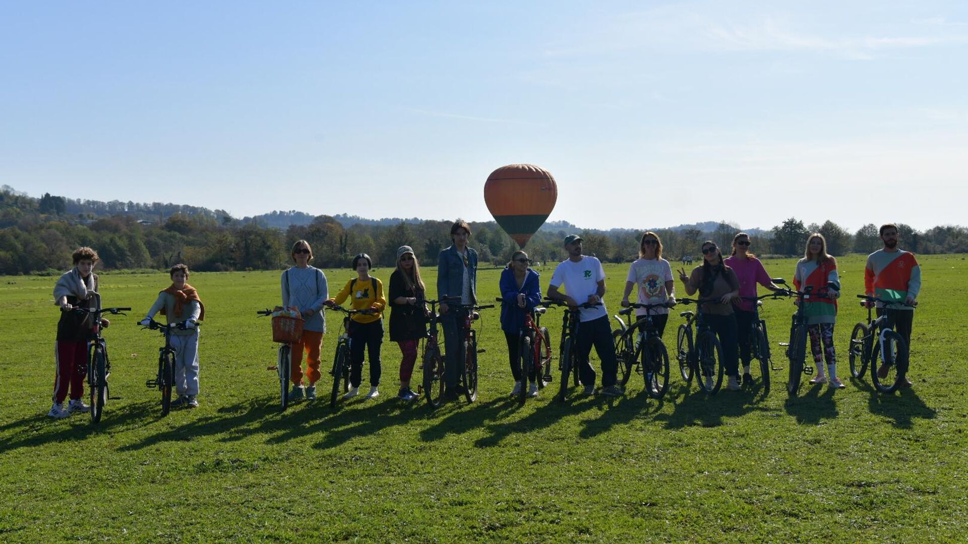 Фестиваль Маршруты здоровья открылся в селе Мыку.
Фестиваль Маршруты здоровья открылся в селе Мыку.
- Sputnik Аҧсны, 1920, 06.11.2025