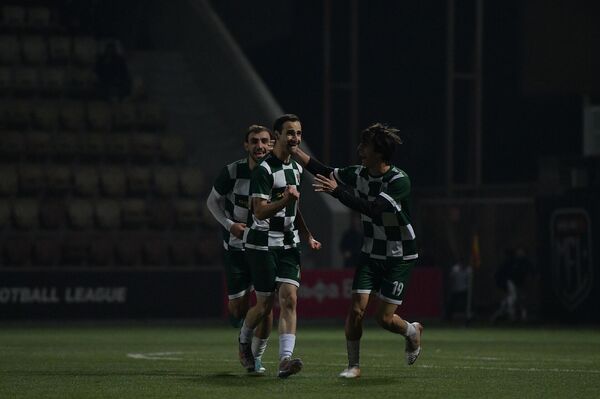 70 аминуҭ азы Наур Цвинариа илшеит ампыл аҭаршәра, иара убас 79, 88 аминуҭқәа рзы Емир Џьопуа ҩ-мпылк ҭаиршәит. 70 аминуҭ азы Наур Цвинариа илшеит ампыл аҭаршәра, иара убас 79, 88 аминуҭқәа рзы Емир Џьопуа ҩ-мпылк ҭаиршәит. - Sputnik Аҧсны