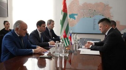 Тимур Агрба встретился с делегацией, возглавляемой главой городского округа Уфа Ратмиром Мавлиевым