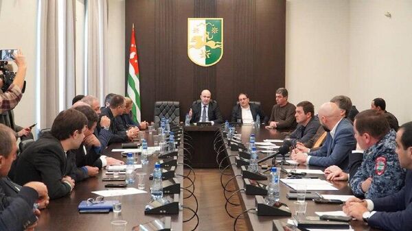 Расширенное заседание комитета по обороне и национальной безопасности прошло в Парламенте Абхазии 12 ноября - Sputnik Абхазия