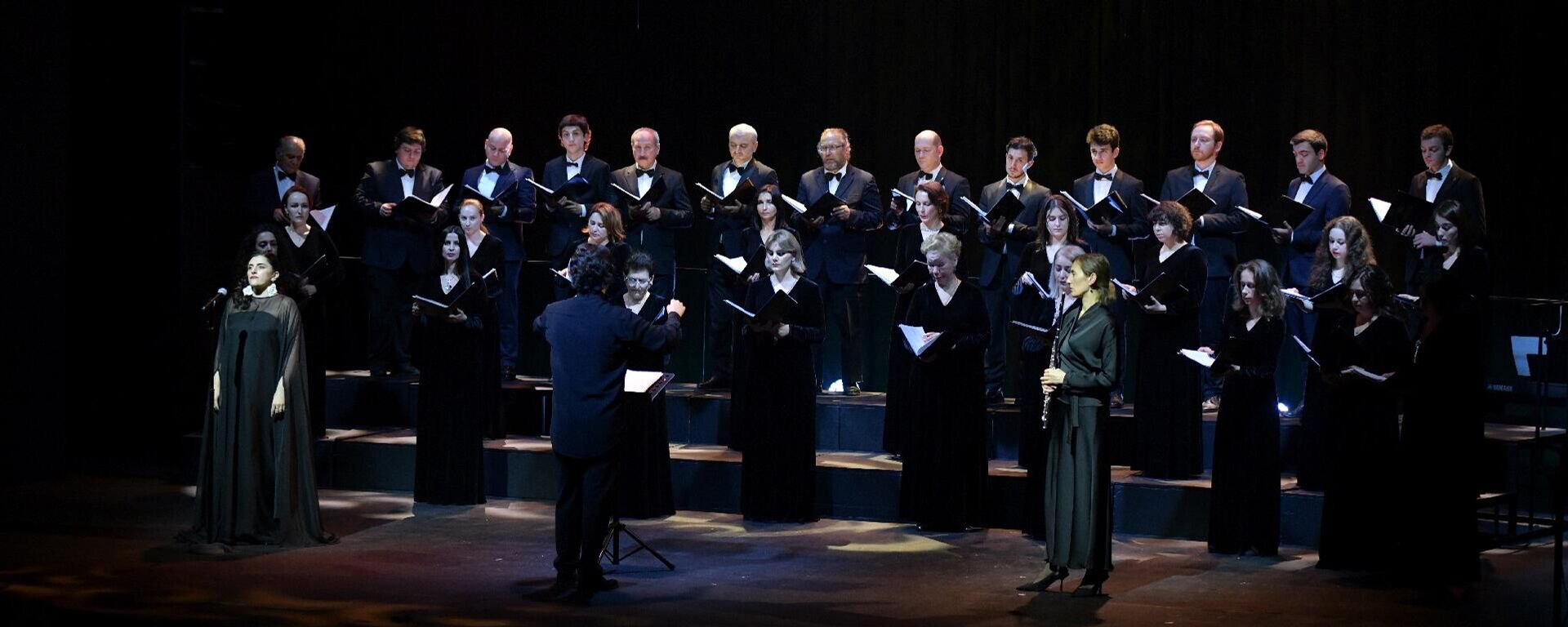 Выступление государственной хоровой капеллы Республики Абхазия в русдраме - Sputnik Абхазия, 1920, 12.01.2026