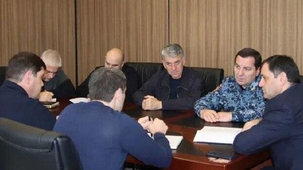 Генпрокурор Абхазии Адгур Агрба провел оперативное совещание по резонансным уголовным делам - Sputnik Абхазия