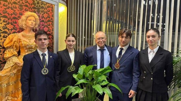 Школьница из Абхазии Валерия Бения вышла в полуфинал Умницы и умники - Sputnik Абхазия