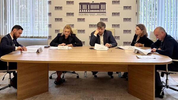 Организацию выборов депутатов Молодежного Парламента обсудили в Сухуме - Sputnik Абхазия