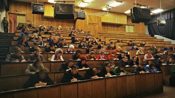 Новосибирский электротехнический институт (НЭТИ), а ныне Новосибирский государственный технический университет. В аудитории института во время лекции. - Sputnik Абхазия