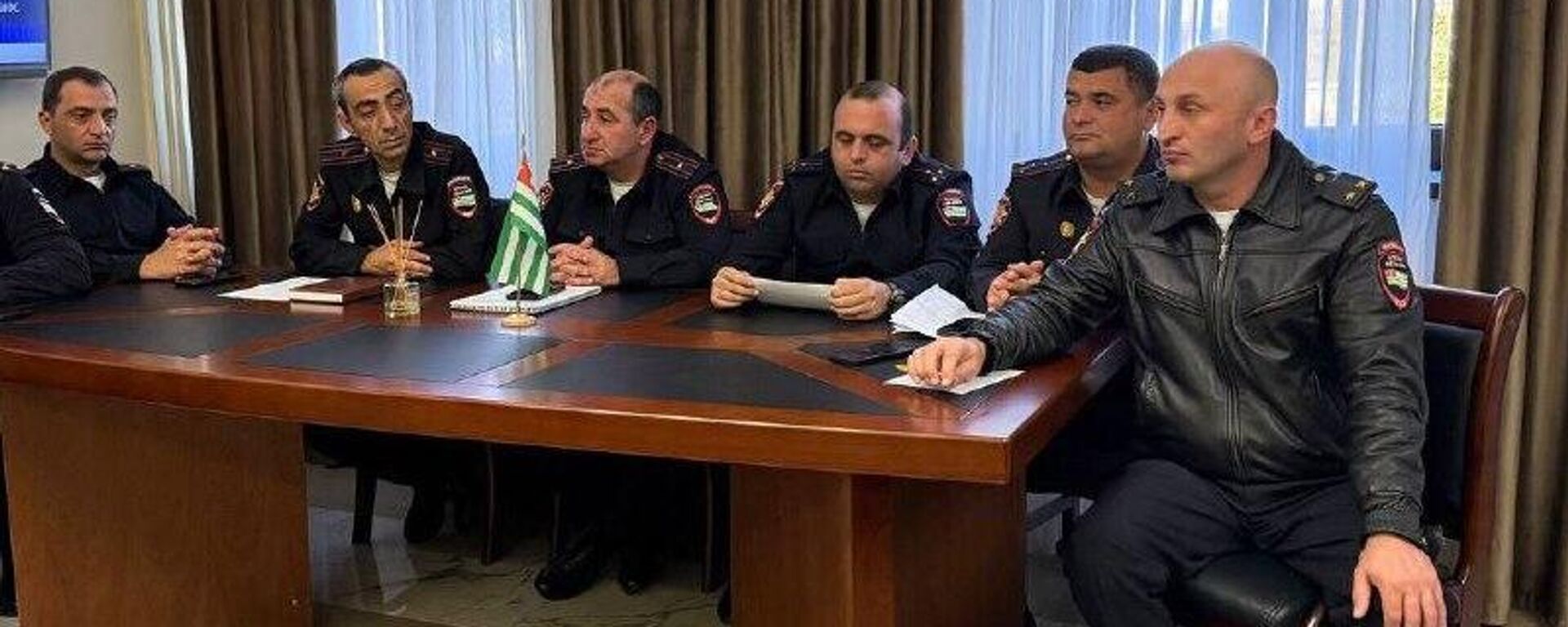 Аԥсны Аҩнуҵҟатәи аусқәа рминистрра Амҩатә ԥҟарақәа реилагарақәа автоматтә ҭаҩра аус адулареи ахылаԥшреи рзы аҟәша анапхгаҩ ҿыц даҭоуп - Sputnik Абхазия, 1920, 19.11.2025