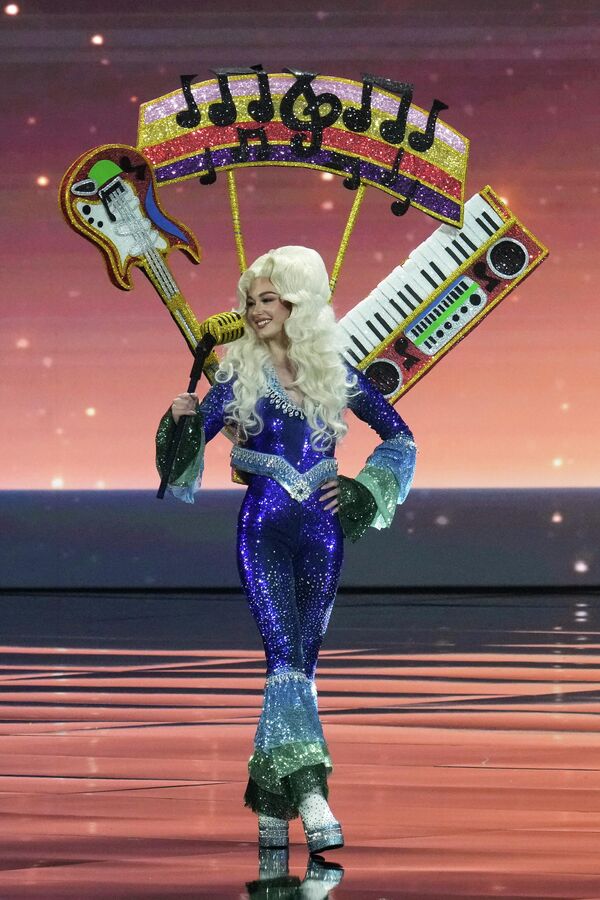 Наряд мисс Швеции Даниэллы Линдквист, судя по всему, был оммажем &quot;Аббе&quot;. - Sputnik Абхазия