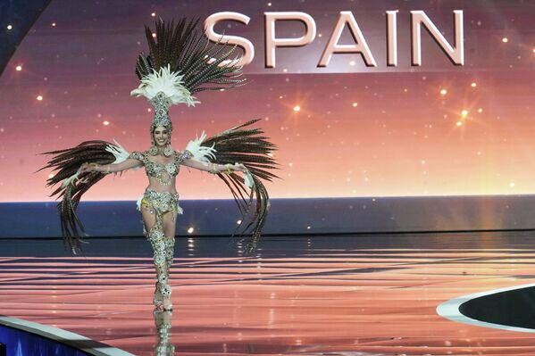 Затмить широкую улыбку мисс Испании было нелегко. - Sputnik Абхазия