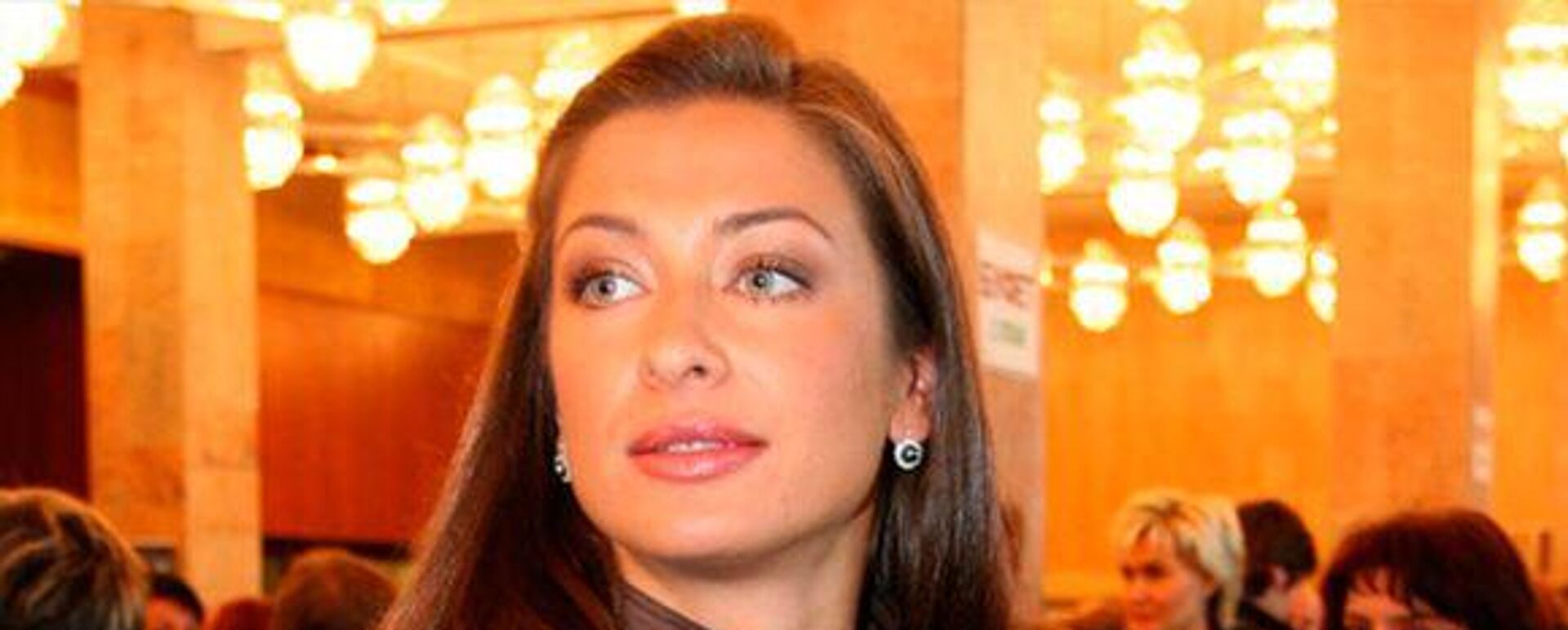 Мария Ситтель поздравила с Днем Конституции Абхазии участников программы  - Sputnik Абхазия, 1920, 26.11.2025