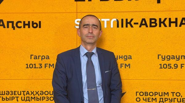 Габниа далацәажәеит Аконституциа аиҭакрақәа ралагаларазы иҟаҵатәу - Sputnik Аҧсны