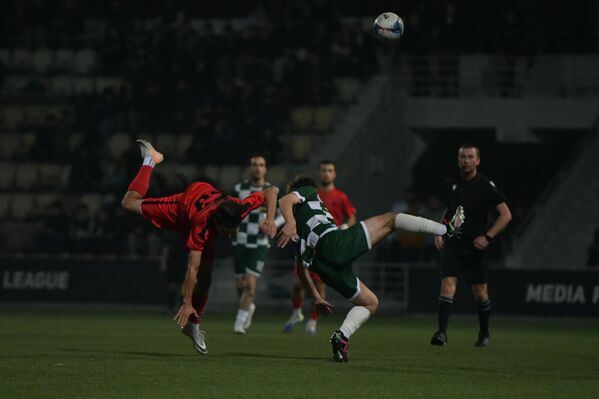 В решающей игре встретились сухумский &quot;Нарт&quot; и кутолская &quot;Бзана. - Sputnik Абхазия